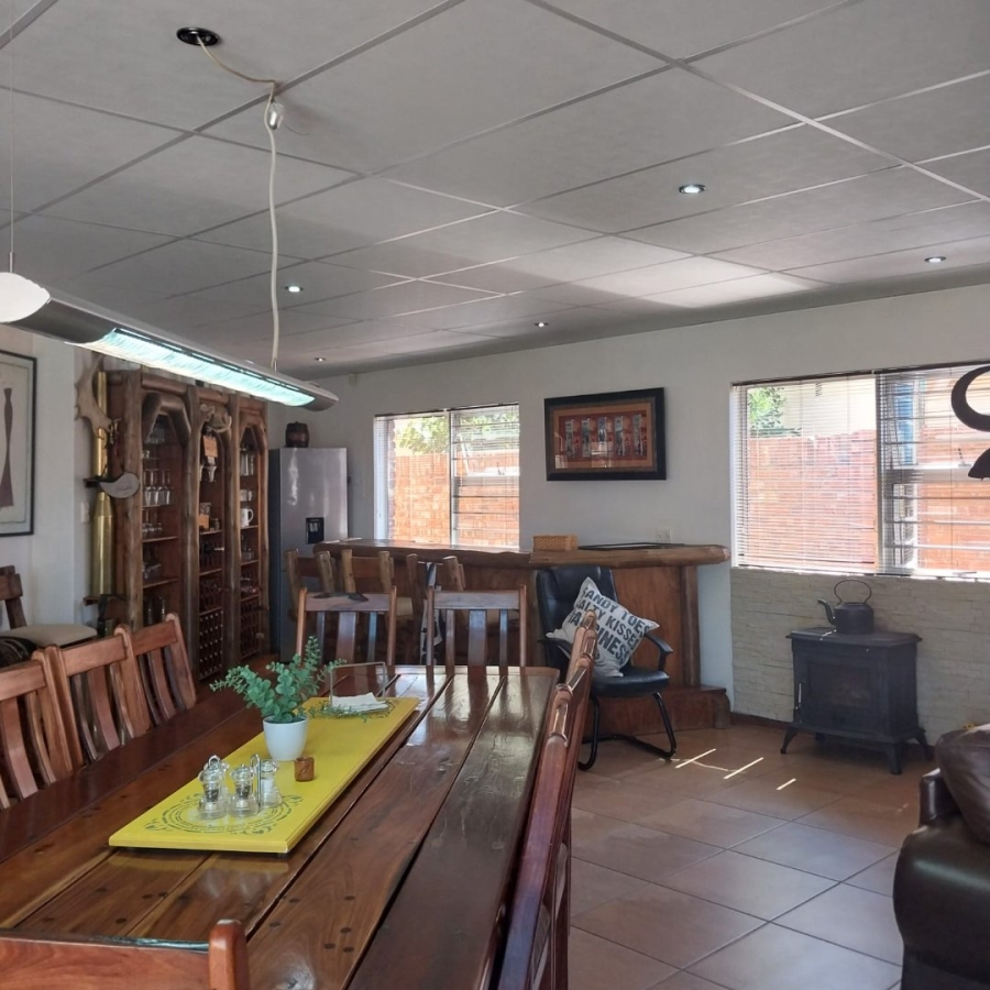 5 Bedroom Property for Sale in El Toro Park Northern Cape